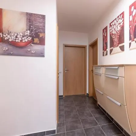 Ludvig Zell Am - Kaprun With Spacious Terrace Apartamento Piesendorf