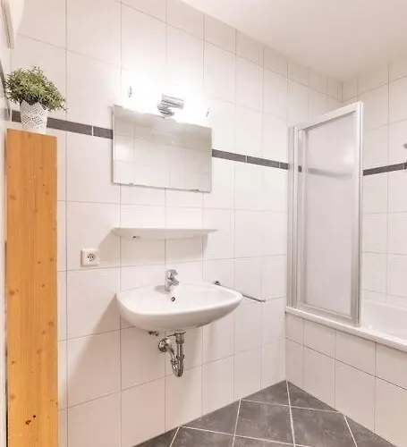 Ludvig Zell Am - Kaprun With Spacious Terrace Appartement *